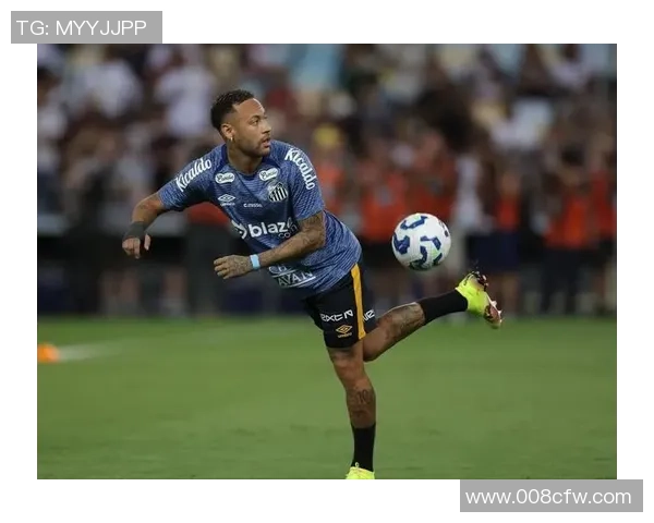 足球明星被捕现场视频曝光引发球迷热议与媒体关注