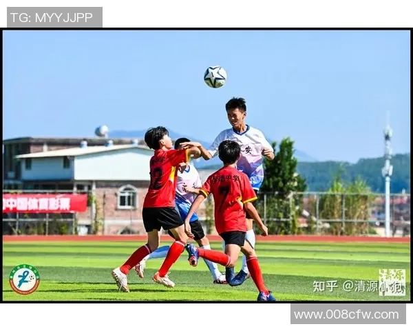 探索TAN足球的魅力与发展潜力,助力青少年足球梦想的实现与成长 探索TAN足球的魅力与发展潜力,助力青少年足球梦想的实现与成长